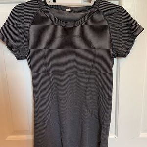 Lululemon swiftly t-shirt
